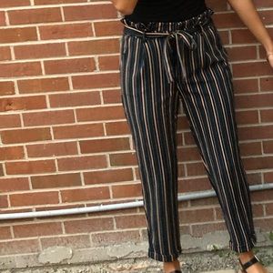 Medium stretchy striped pants.